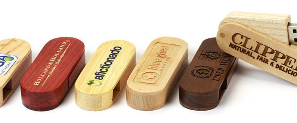 Wooden USB Drives: An Elegant and Sustainable Alternative